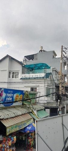 Nhà mới 2Mt, 2 lầu, dt: 5.5mx12=71m2, hẻm tô Ngọc Vân, giá bán: 6.3 tỷ