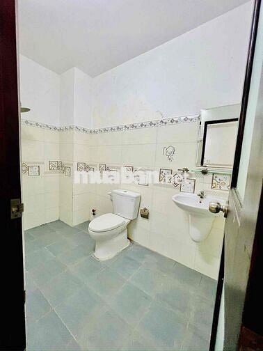Cần Bán Nhà Sổ Hồng Riêng DT 4x6 1Trệt Gác 3Pn 2Wc Hẻm 2m