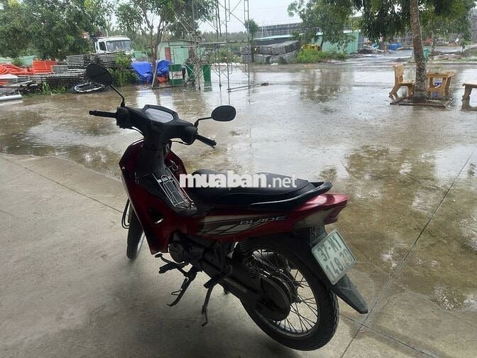 Xe wave Blade, 2016, màu đỏ. Nhà dư 1 xe cần bán.