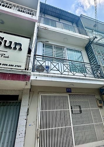 Nhà cho thuê nguyên căn hẻm xe hơi  Bùi Đình Túy Bình Thạnh