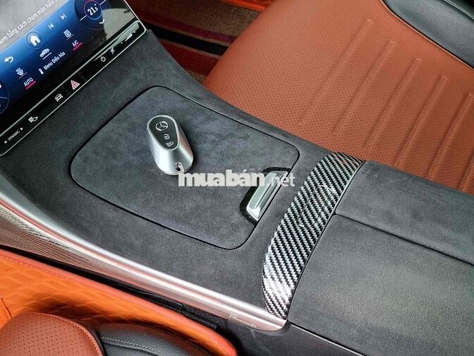 Mercedes Benz C Class 2022 C300 AMG - 9922 km