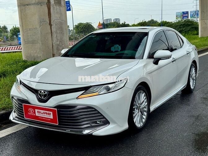 Camry 2019 2.5Q Nhập thái - 99.890 km - Còn Giảm