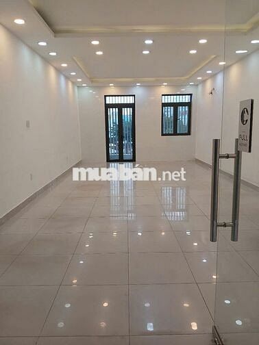 Nhà nguyên căn MT Đ.Nguyễn Thị Thập HimLam 5x20m2 Có thang máy 70tr/th