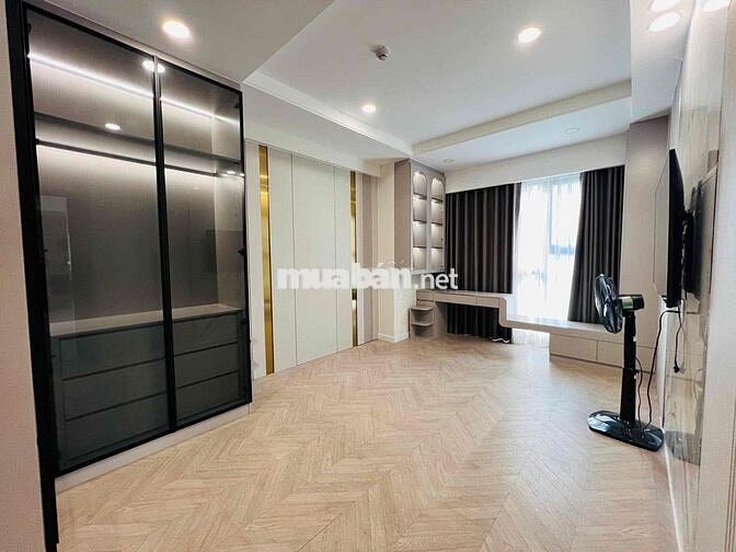 Cho thuê Penhouse 200m2 Antonia Q.7, 4 phòng, nội thất cao cấp_3.500$