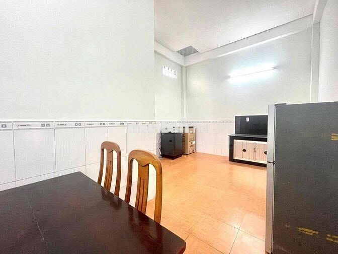 CHO THUÊ NHÀ NGUYÊN CĂN 1 TRỆT 1 LẦU BẮC NHA TRANG GIÁ 10 TRIỆU/ THÁNG