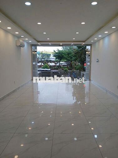 Nhà nguyên căn MT Đ.Nguyễn Thị Thập HimLam 5x20m2 Có thang máy 70tr/th