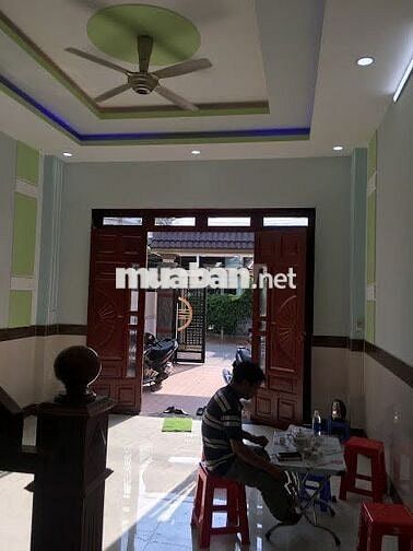 BÁN NHÀ Bình Chánh Chợ Trạm Bình Hưng gần Quận 8 Sổ Hồng Riêng 100m2