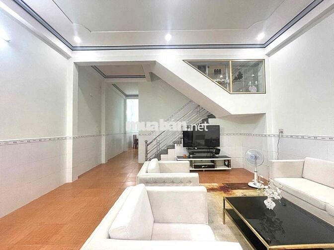 CHO THUÊ NHÀ NGUYÊN CĂN 1 TRỆT 1 LẦU BẮC NHA TRANG GIÁ 10 TRIỆU/ THÁNG