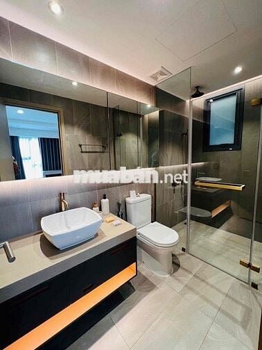 Cho thuê Penhouse 200m2 Antonia Q.7, 4 phòng, nội thất cao cấp_3.500$