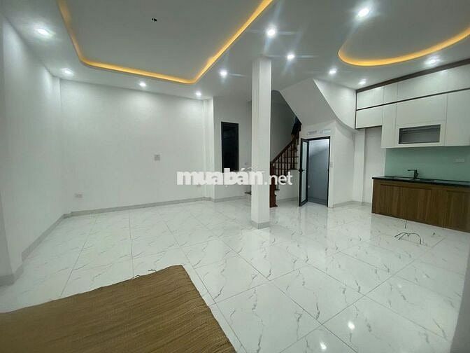 Nhà 3T*46m2 độc lập có sân cổng riêng, cách đại lộ 400m. Giá chỉ 4 tỷ