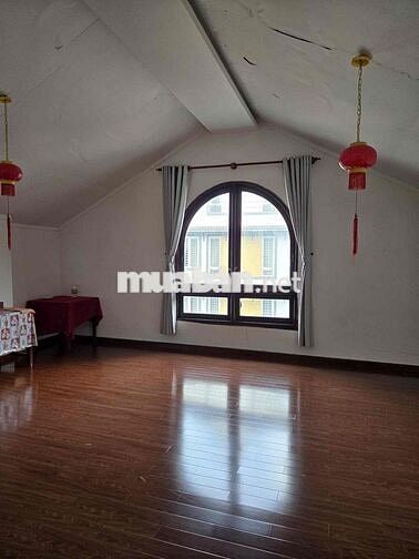 Bán nhà kiên cố tại Ngô Quyền – Cam Ly, xe hơi vào tận nơi, khu yên tĩ