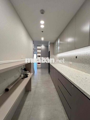 Cho thuê Penhouse 200m2 Antonia Q.7, 4 phòng, nội thất cao cấp_3.500$