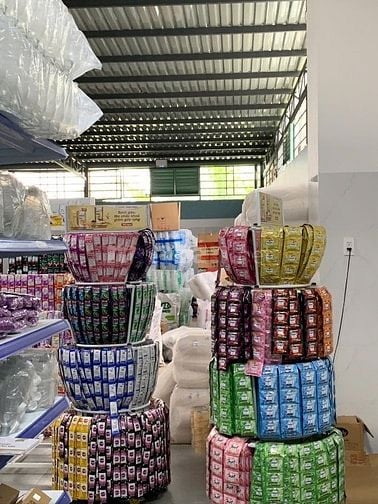 Cửa hàng tiện lợi cần gấp2 nam nữ làm tại 26/3B Thới Tam thôn.Hóc Môn 