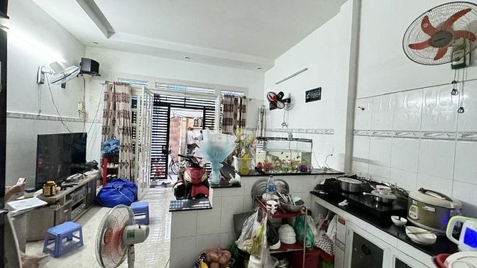 NHÀ Q8 P14 - NGANG LỚN HIẾM 4.5 x 7.5 - GẦN TRƯỜNG THPT VÕ VĂN KIỆT.