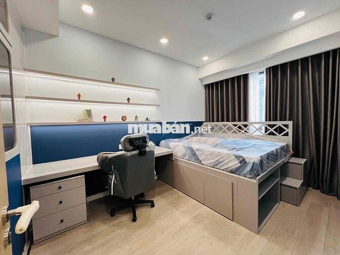 Cho thuê Penhouse 200m2 Antonia Q.7, 4 phòng, nội thất cao cấp_3.500$