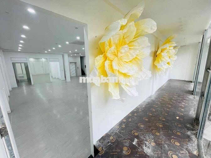 SIÊU PHẨM GÓC 2 MẶT TIỀN VÕ VĂN TẦN Q.3 - 4 TẦNG CÓ THANG MÁY MỚI ĐẸP