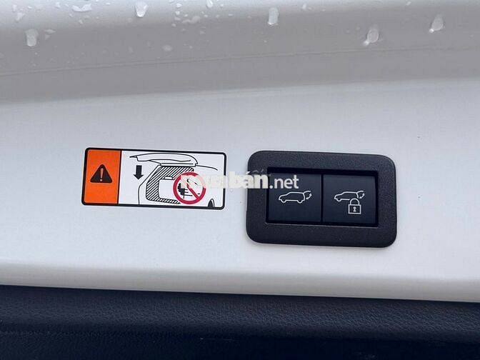 Corolla Cross 2024 1.8 HEV - Đi Lướt 8,000Km