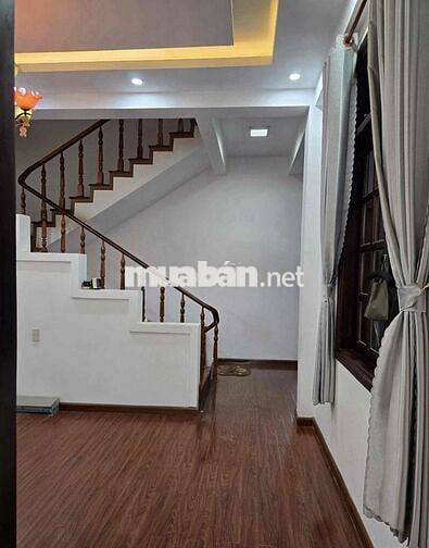 Bán nhà kiên cố tại Ngô Quyền – Cam Ly, xe hơi vào tận nơi, khu yên tĩ