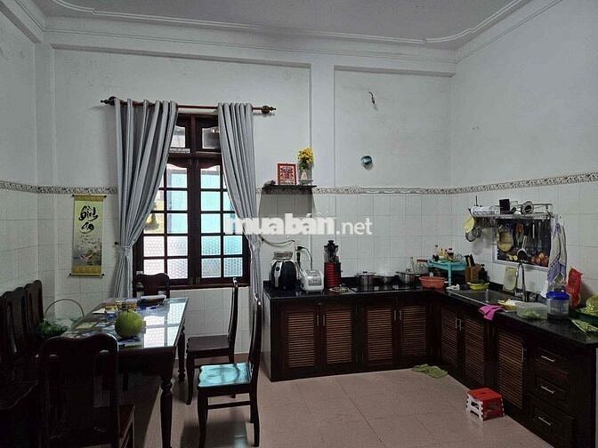 Bán nhà kiên cố tại Ngô Quyền – Cam Ly, xe hơi vào tận nơi, khu yên tĩ