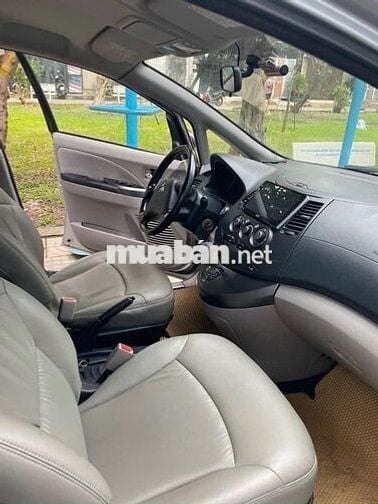 Bán xe Mitsubishi Grandis 2006 màu bạc,