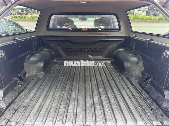Bán Chevrolet Colorado 2017 máy dầu, số sàn.