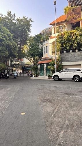 MẶT TIỀN NGAY " PHAN XÍCH LONG " 160m2 ( 8x20m ) TIỆN XÂY CHDV, VP