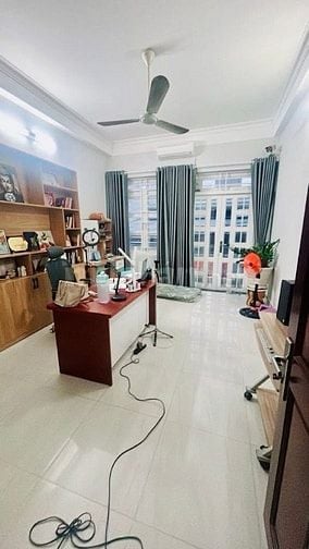 💥Bán gấp nhà Nguyễn Khuyến bên Thủ Đức , vừa ở vừa kinh doanh đều ok 