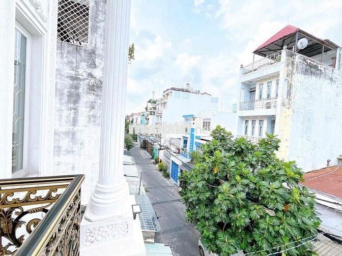 SIÊU PHẨM NHÀ SANG. Hẻm xe tải thông, Cầu Xéo-Gò Dầu-Tân Phú.