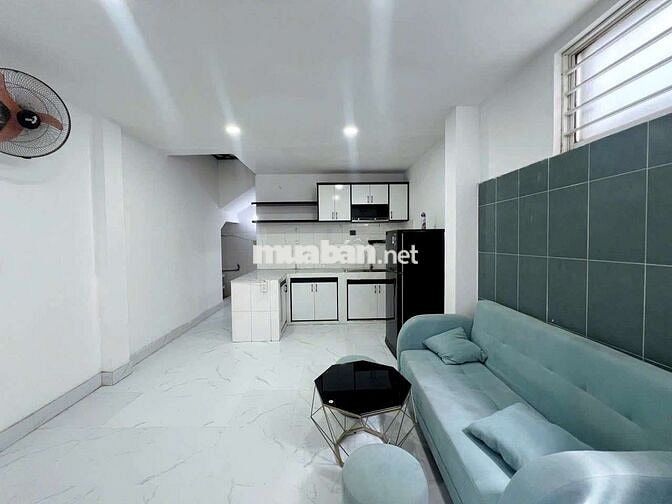 Sang nhà CMT8 Q3 - Lời 15tr sang 2xx nhỏ
