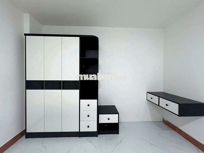 Sang nhà CMT8 Q3 - Lời 15tr sang 2xx nhỏ