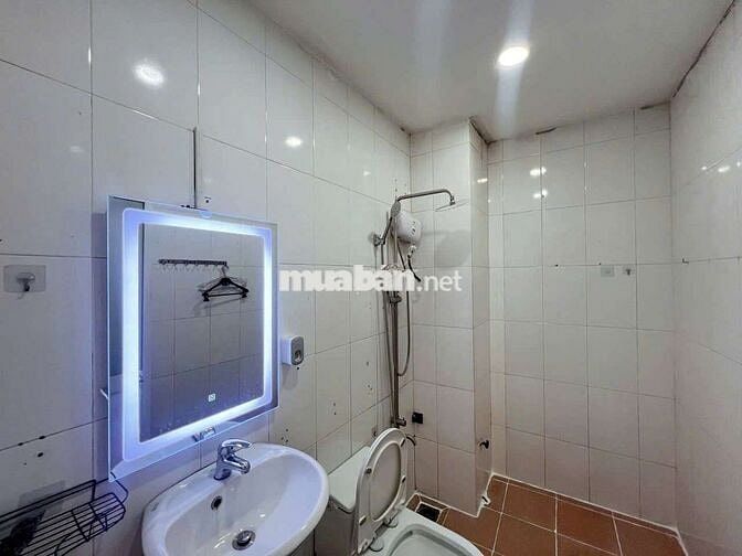 Sang nhà CMT8 Q3 - Lời 15tr sang 2xx nhỏ