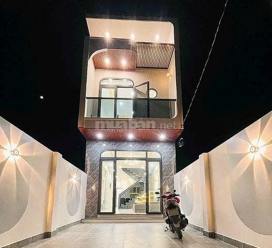 NHÀ MỚI 1TRỆT1LẦU 120M2, SÂN ĐỂ Ô TÔ ,ỦY BAN VÀ TRƯỜNG HỌC CÁCH 300M