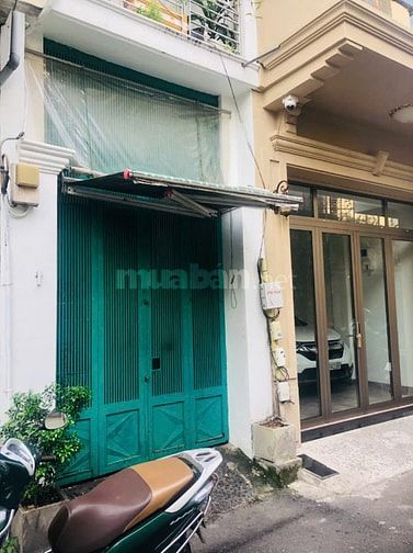 Bán nhà tại 32 Huyền Quang, Phường Tân Định, Quận 1, HCM. DT 33.5m2
