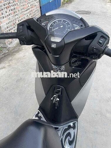 Cần bán sh 150 abs 2017 máy zin 1 chủ