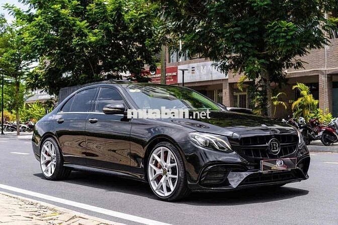 E200 2020 up full E63 màu đen nội thất nâu giá tôt