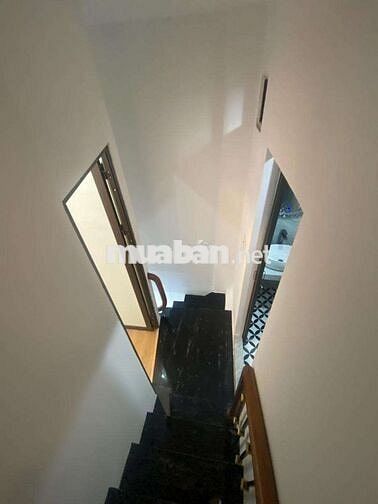 BÁN NHÀ PHỐ NGUYỄN CAO , NGÕ THÔNG , KINH DOANH NHỎ , NGÕ 3 GÁC ĐỖ CỬA