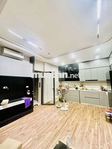 Bán nhà đường Bát Khối- gần ngay siêu thị Aeon Long Biên 35m, 8.7 tỷ