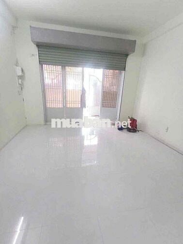 Cho thuê nhà gần ĐH Ngân Hàng,/Hoàng Diệu 2,p.Linh Trung giá 14tr TL