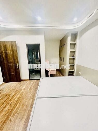 Bán nhà đường Bát Khối- gần ngay siêu thị Aeon Long Biên 35m, 8.7 tỷ