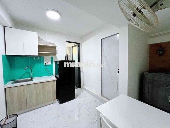 Căn hộ 1PN 45m2 Full nội thất có sân thượng ở Hoa Lan Phú Nhuận