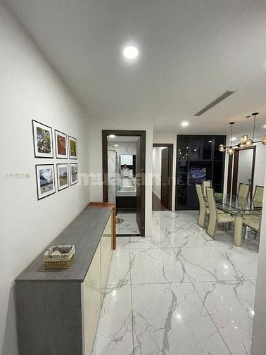 Chung cư Kingston, Hoàng Văn Thụ, PN: 145m2, 3p ngủ, full NT,  22 trệu