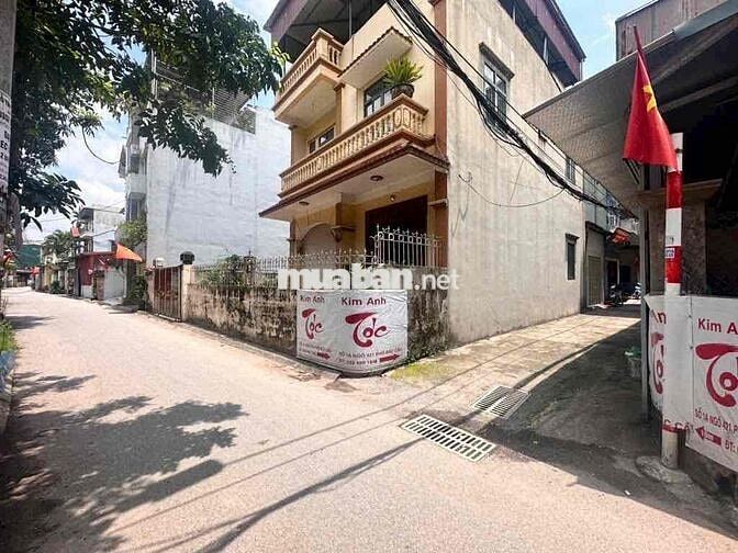 BÁN NHÀ CẤP 4 SẠCH ĐẸP - NGÕ NÔNG RỘNG OTO VÀO . GIÁ 3TỶ350 BÁN NHÀ CẤP 4 SẠCH ĐẸP - NGÕ NÔNG RỘNG OTO VÀO . GIÁ 3TỶ350