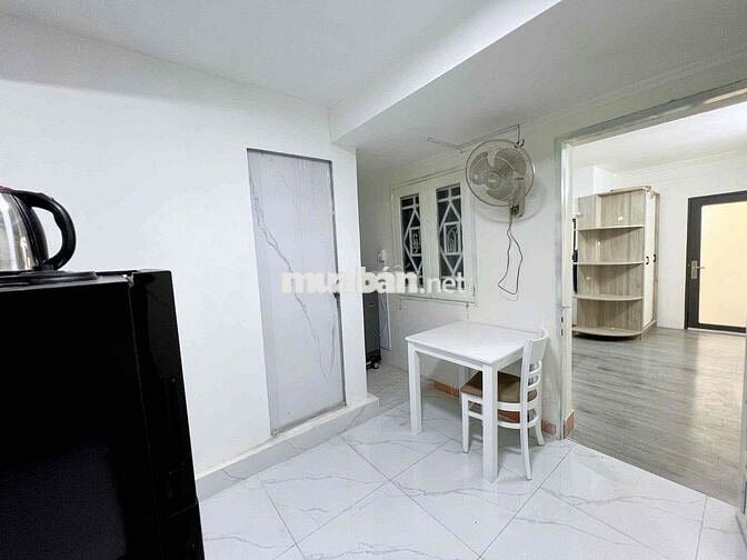 Căn hộ 1PN 45m2 Full nội thất có sân thượng ở Hoa Lan Phú Nhuận