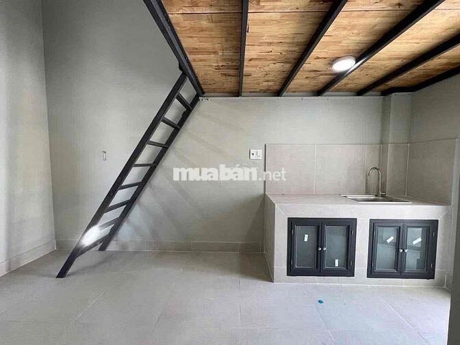Gác Cao Có Ban Công Có Nội Thất Rộng 30M2 Ngay Lotte Quận 7