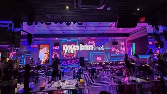 CHO THUÊ NHÀ GÓC 2 MẶT TIỀN – PASTEUR, QUẬN 1 DT SÀN 300M2 SÀN SUỐT