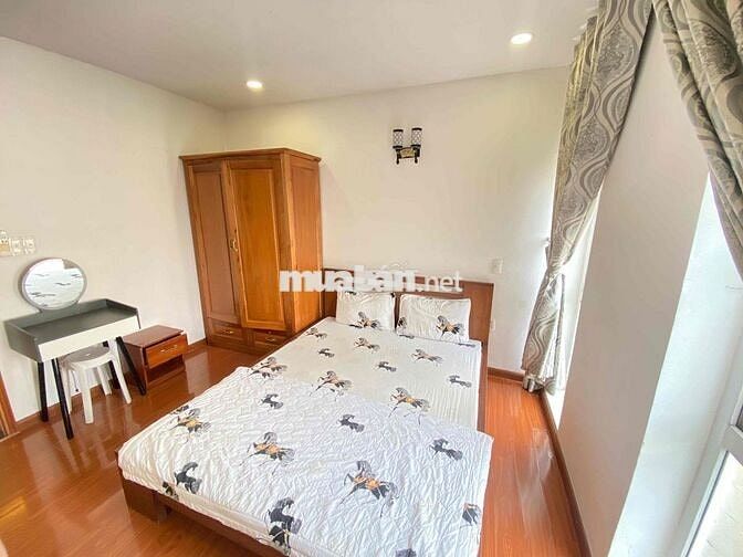 Căn hộ dịch vụ 2 phòng ngủ ngay sân bay
