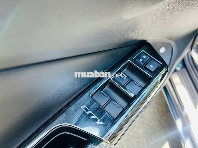 Honda City 2019 1.5TOP - 74000 km