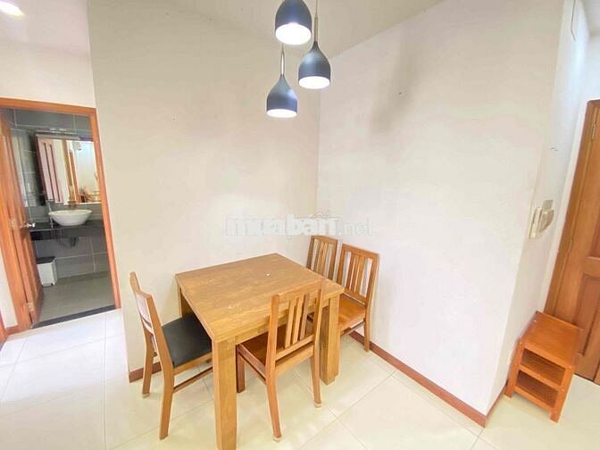 Căn hộ dịch vụ 2 phòng ngủ ngay sân bay