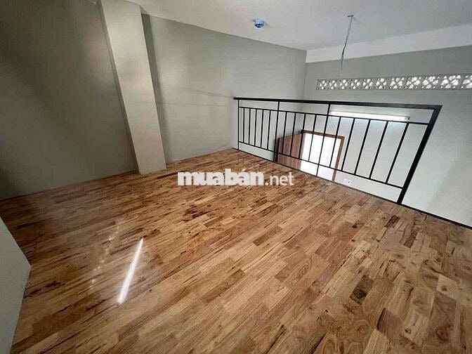 Gác Cao Có Ban Công Có Nội Thất Rộng 30M2 Ngay Lotte Quận 7