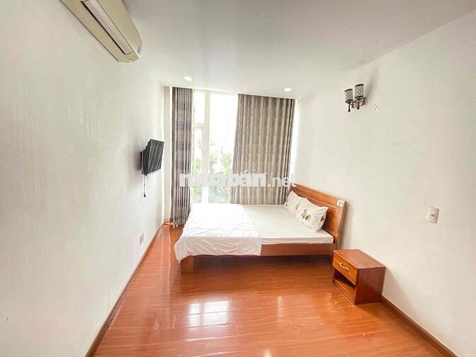 Căn hộ dịch vụ 2 phòng ngủ ngay sân bay